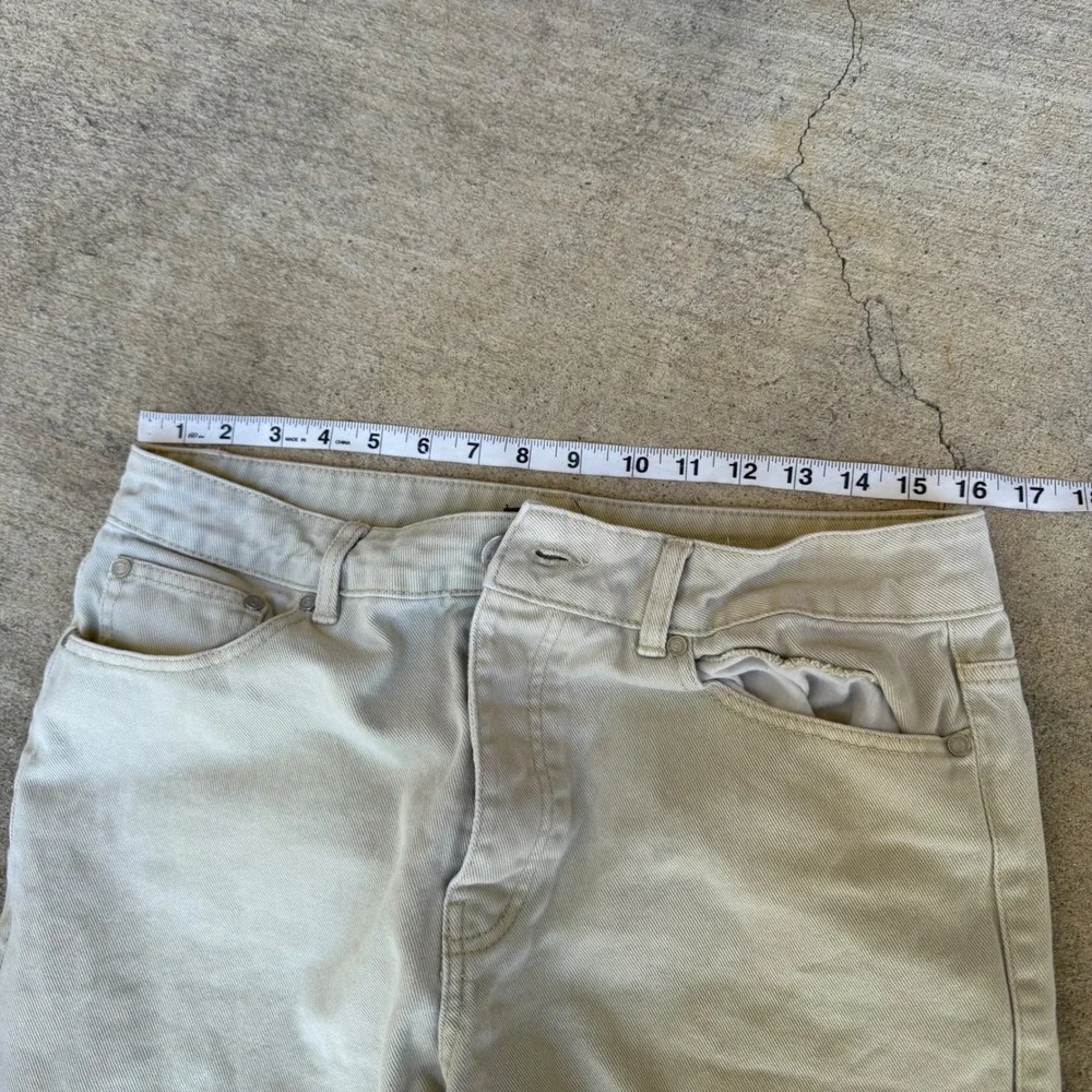 BoohooMAN Mens Straight Leg Jeans Light Sand Stone Button Fly Raw Hem Size 32R